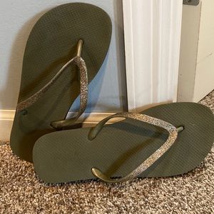 Adorable flip flops